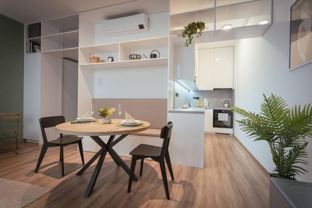 Apartmán Novy Stylovy Byt, Super Lokalita *